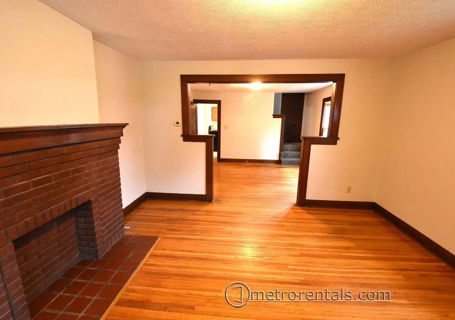 238-240 W Pacemont Road — Photo 2
