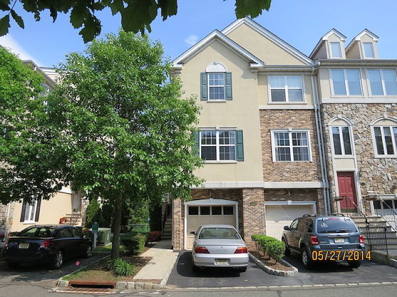 1st image of 13 Carrington Pl