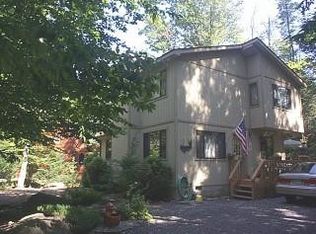 Wallenpaupack Dr, Paupack, PA 18451