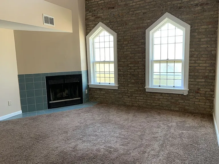 300 West Jefferson St — Photo 4