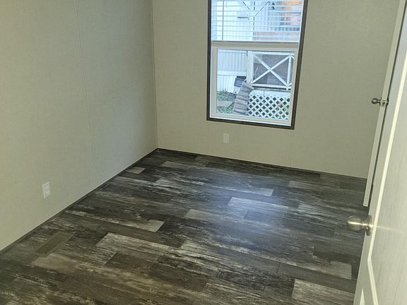 3rd image of 601 James St