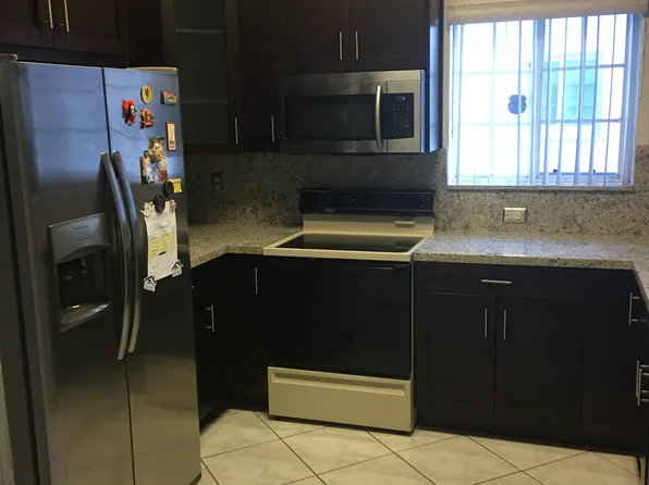 10171 SW 154th Circle Ct, Miami, FL 33196