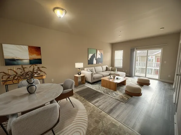 Garden Grove, 2363-2375 Main St #203, Ferndale, WA 98248