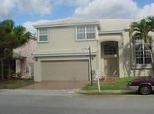 10221 SW 9th Ln, Pembroke Pines, FL 33025