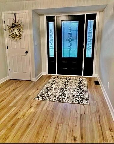 1st image of 294 Scarlett Dr