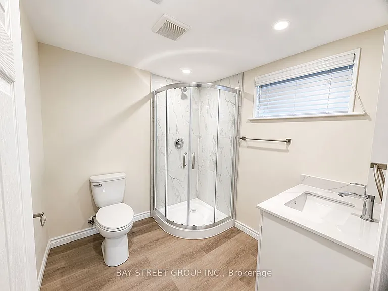 808 10th Ave #BASEMENT — Photo 12