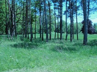 26450 Lawson Woods Trl, Wauconda, IL 60084