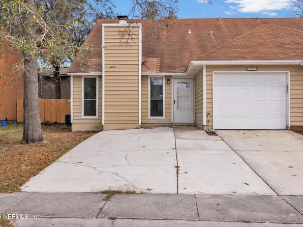 11663 FT CAROLINE LAKES Drive, Jacksonville, FL 32225