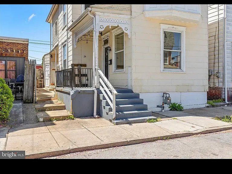 24 N West St #1 — Photo 2