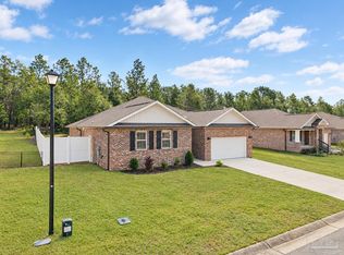 4680 Red Oak Dr, Milton, FL 32583