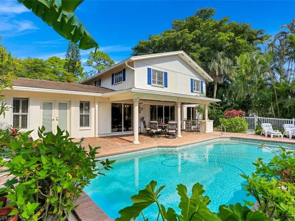 1030 Aqua Ln, Fort Myers, FL 33919