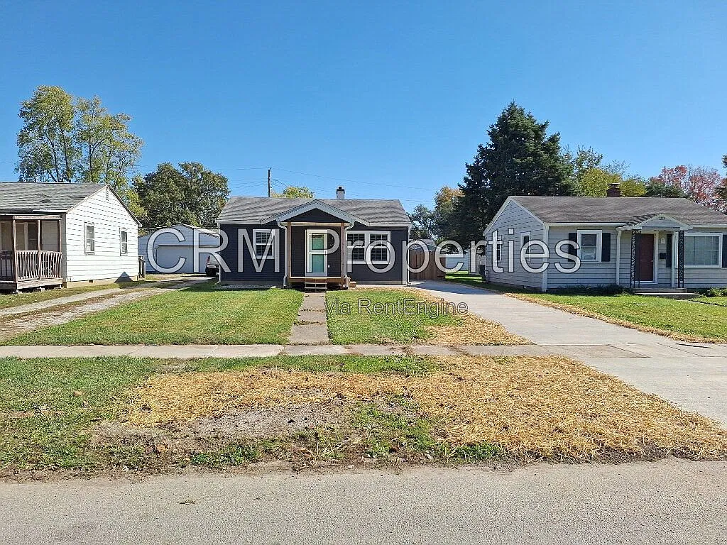 2 bed, 1.0 bath, 672 sqft, $1,200 — Photo 2