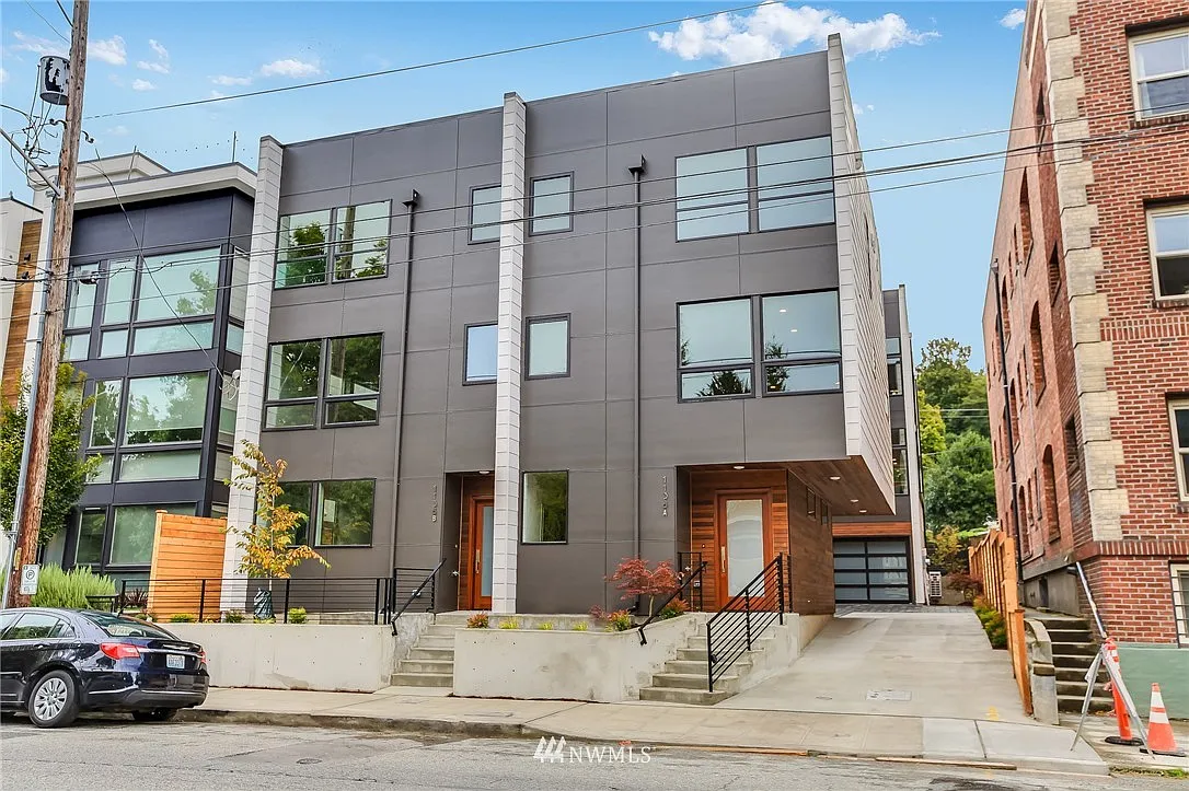 1136 B 10th Avenue E photo 1