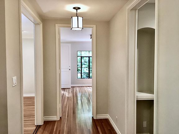 5th image of 8421 Fountain Ave