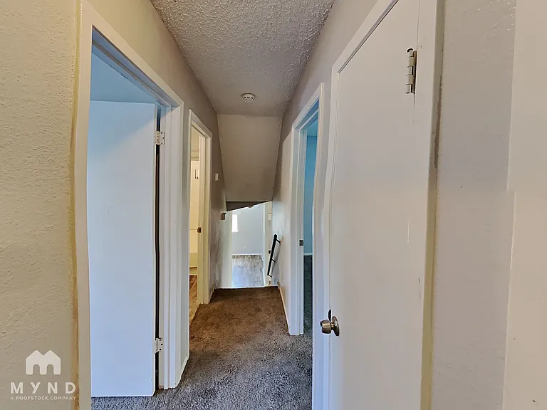 4714 Crested Rock Dr — Photo 36
