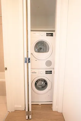 Rented by Greystar | media 7