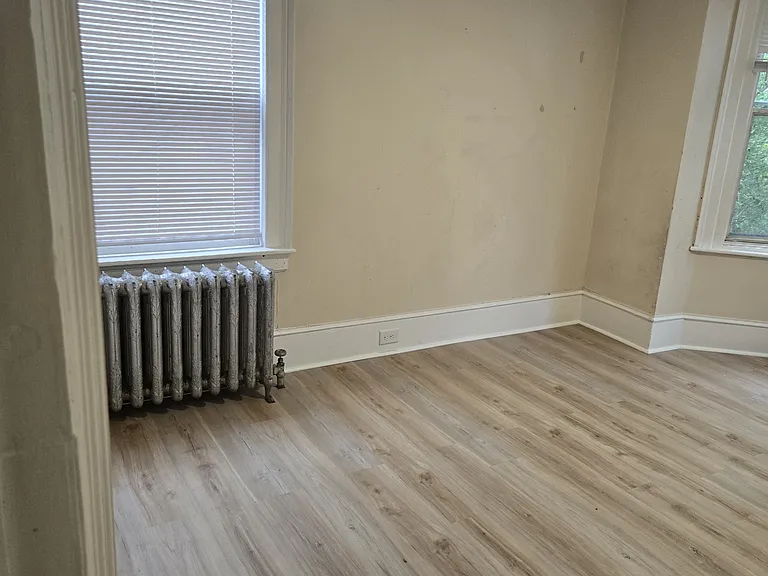 1306 W Hunting Park Ave — Photo 6