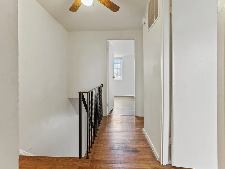 1615 Wycliffe Ave — Photo 12
