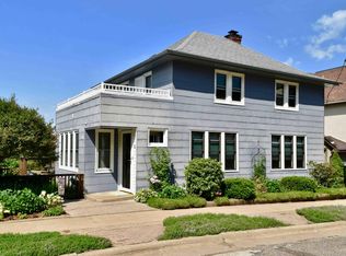 17 S Hill St, Fountain City, WI 54629