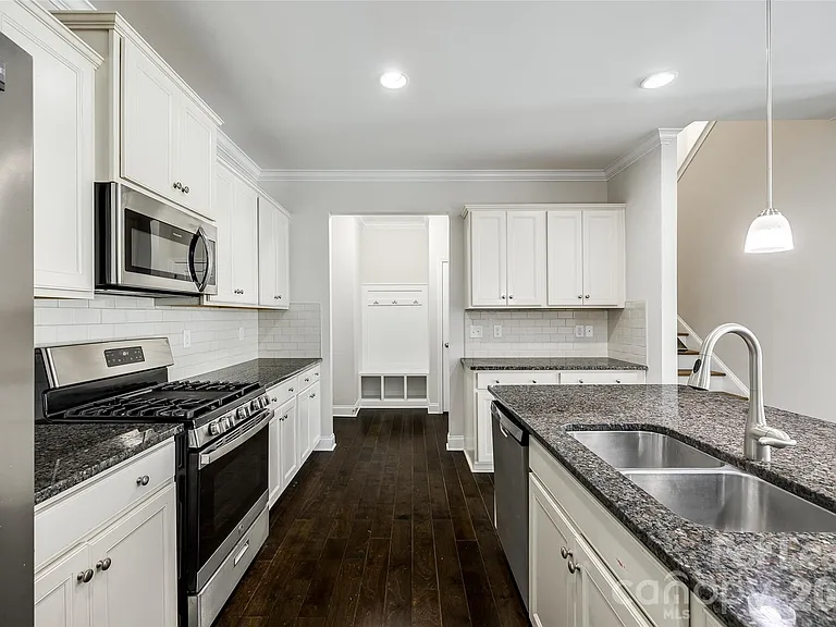 1412 Bramblewood Dr — Photo 8