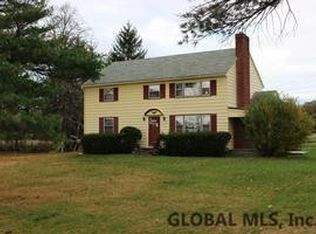 815 Caverns Rd, Howes Cave, NY 12092