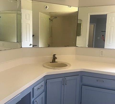 4th image of 2806 Hilsdale Harbor Way