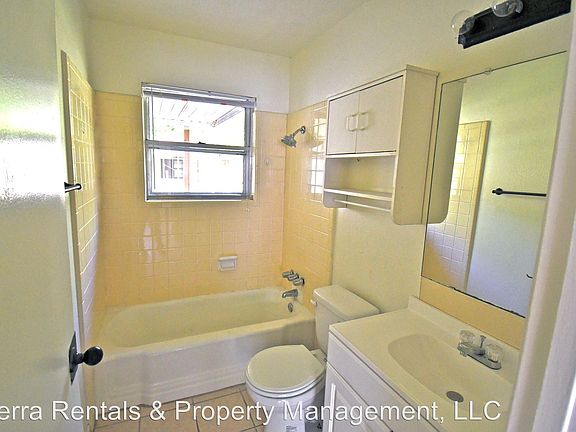 5th image of 1512 Meadow Dr