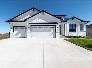 1108 Orchard Hills Dr, Norwalk, IA 50211