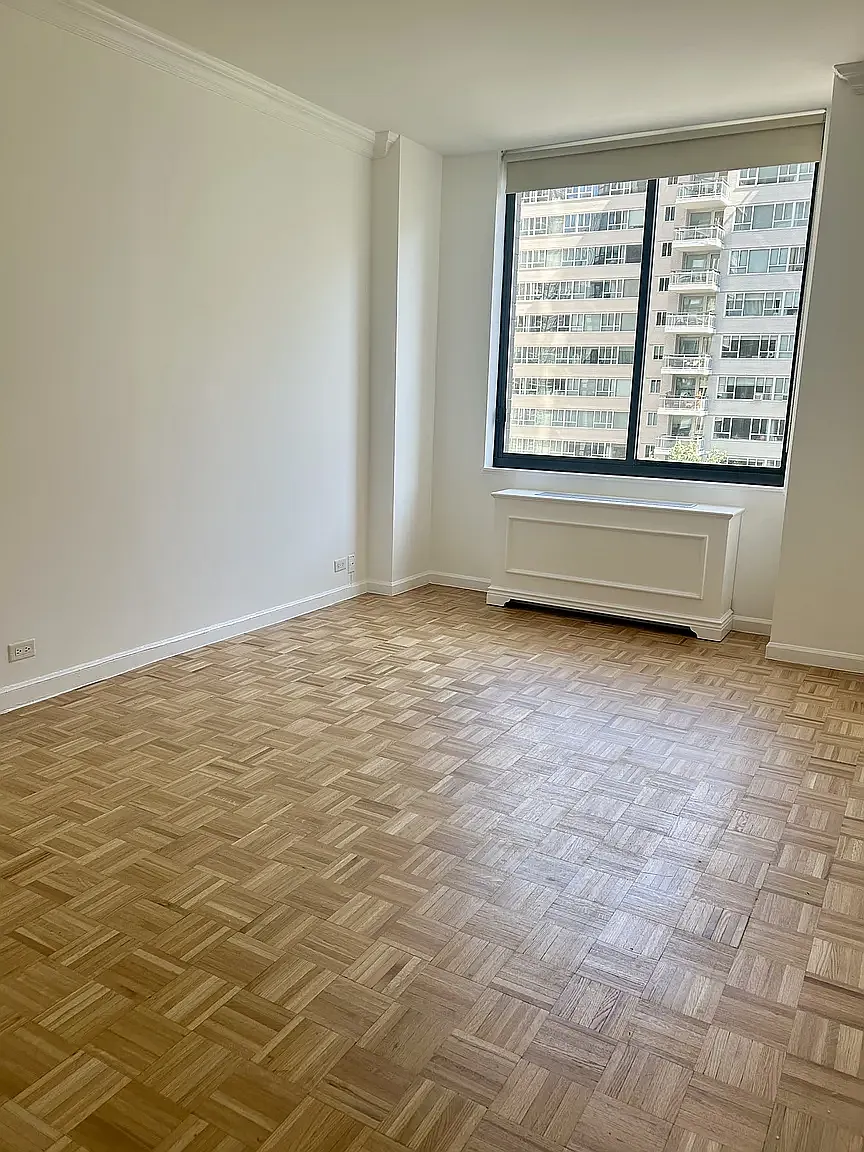 210 East 65th Street — Photo 3