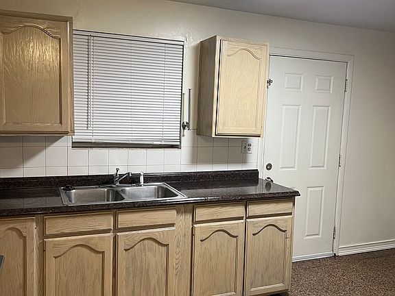 3rd image of 1054 N Victoria Way APT 2