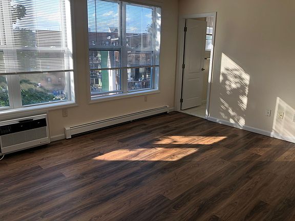 3rd image of 266 S Lexington Ave Unit 7