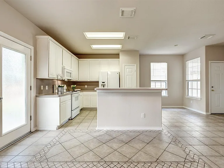 16535 Cairngrove Ln — Photo 10