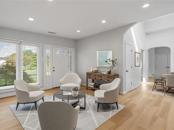 820 Seward Ln, Virginia Beach, VA 23451