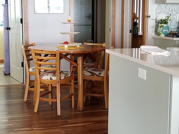 5th image of 5190 Lakeview Dr