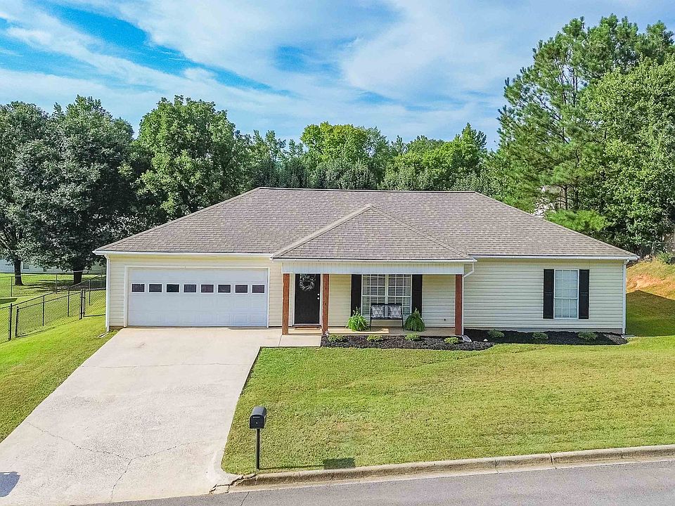 1st image of 65 White Oak Cir