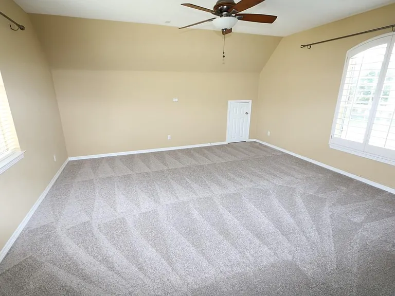 7102 Spring Run Ln — Photo 20
