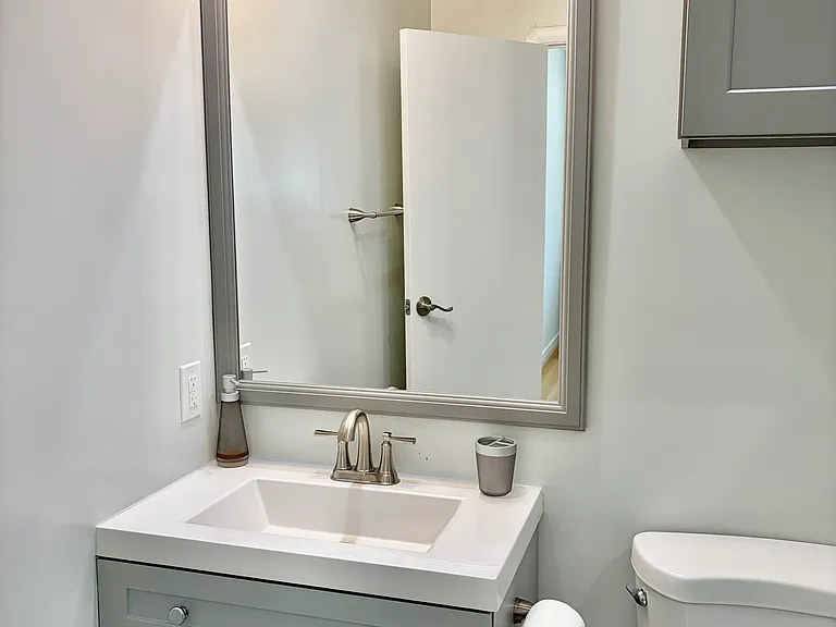 4506 Bakman Ave — Photo 23