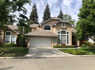 1198 E Province Dr, Fresno, CA 93720