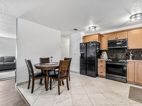 5th image of 1697 SE Lyngate Drive