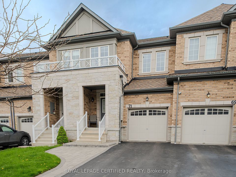 1st image of 71 Rimrock Cres