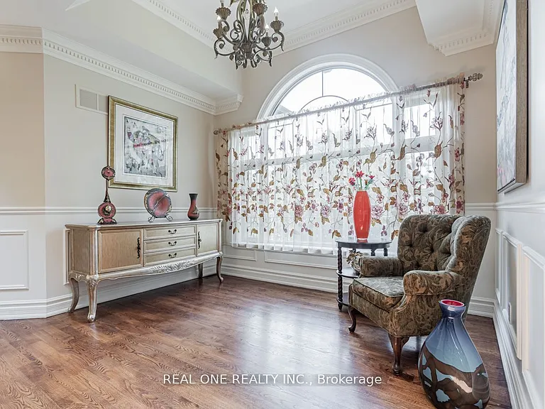 15 Royal Oak Dr — Photo 10