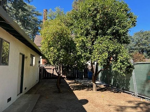 5th image of 7501 Carmel St #B