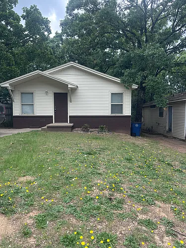 5012 Longview Dr Photo 1