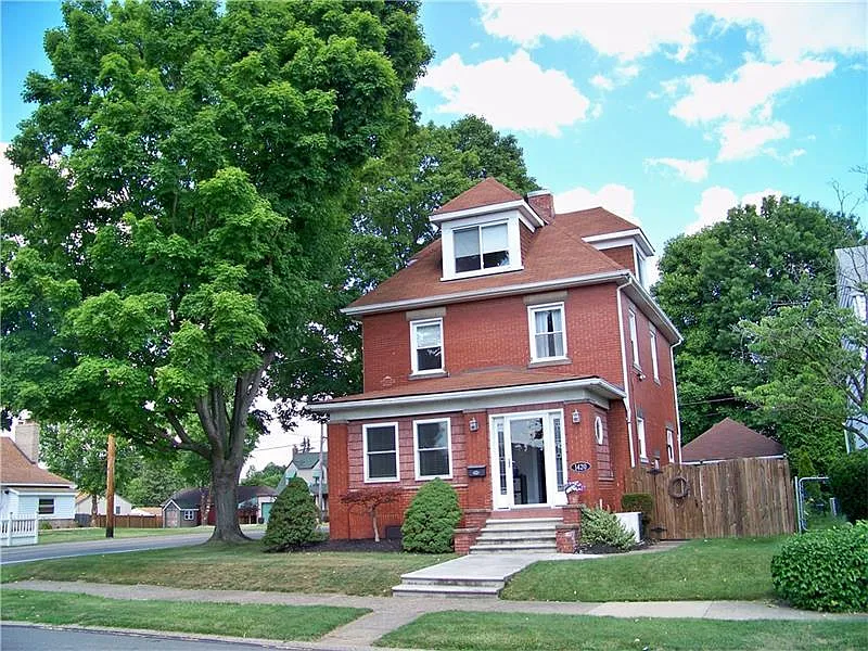 1420 Princeton Ave photo 1