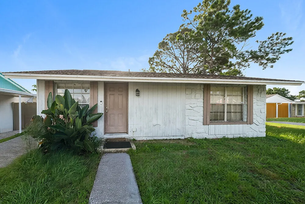 2 bed, 2.0 bath, 1091 sqft, $1,930 — Photo 1