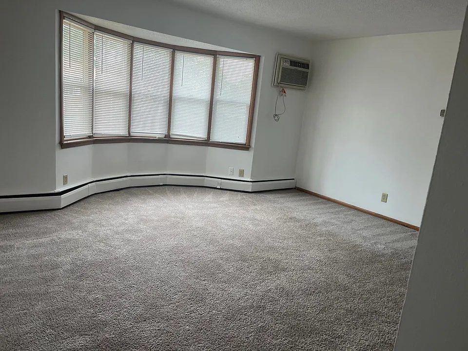 6321-6329 Pleasant Ave S