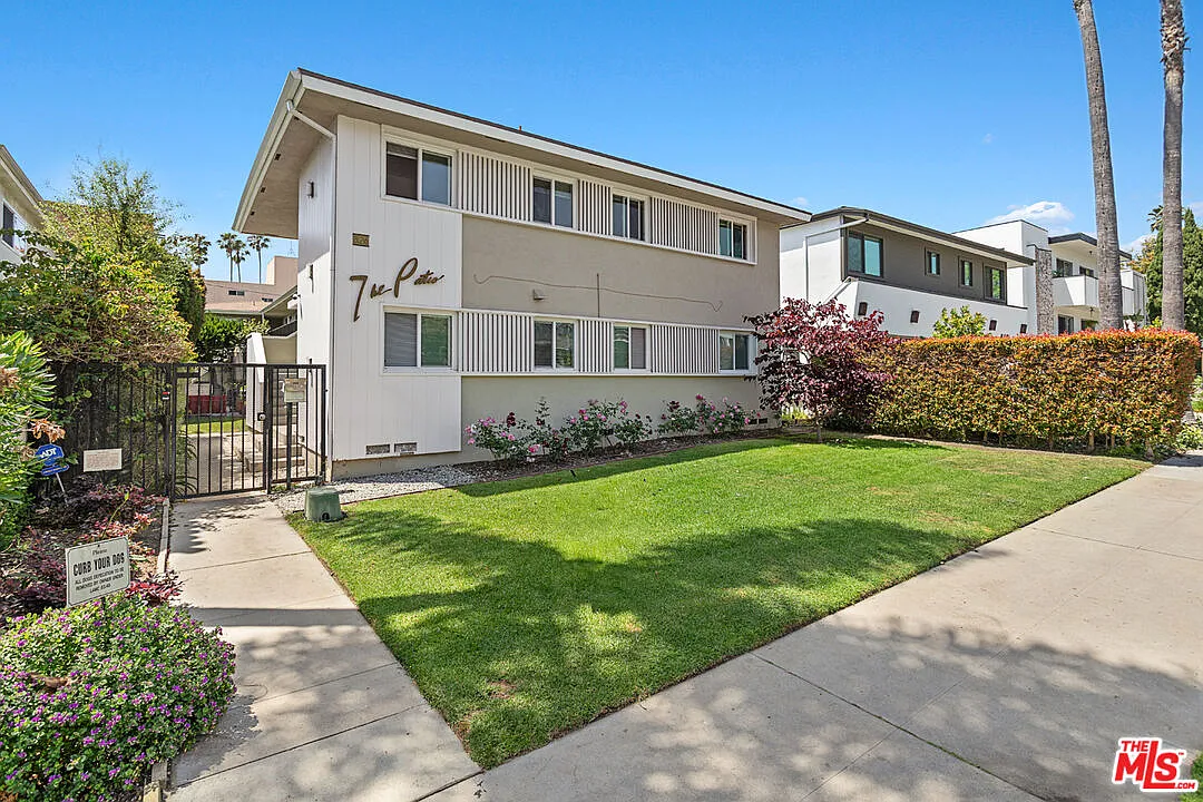 Building Photo - 826 5th St #5