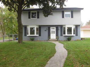 2017 N 113th St, Wauwatosa, WI 53226