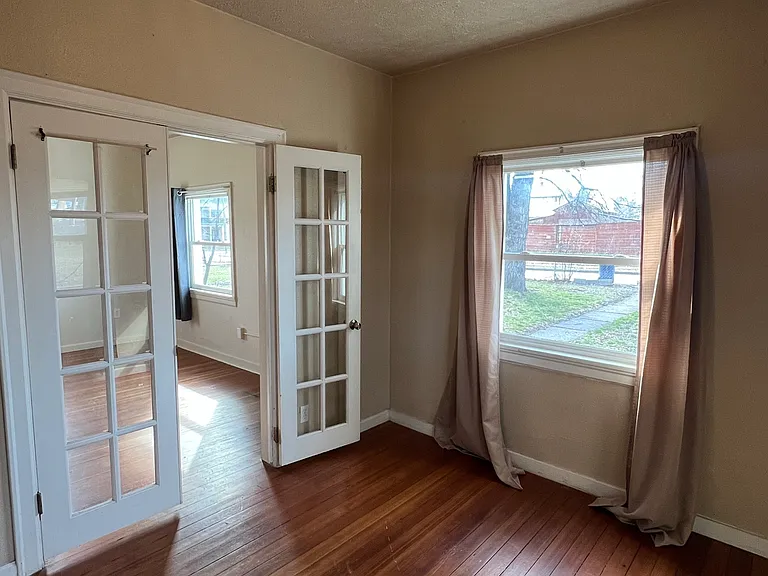 2nd bedroom with French doors