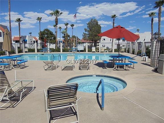 4th image of 4120 Sanderling Cir Unit 418
